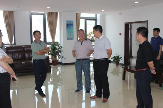 市國資委領(lǐng)導(dǎo)宣布城開投公司監(jiān)事會(huì)主席任職決定