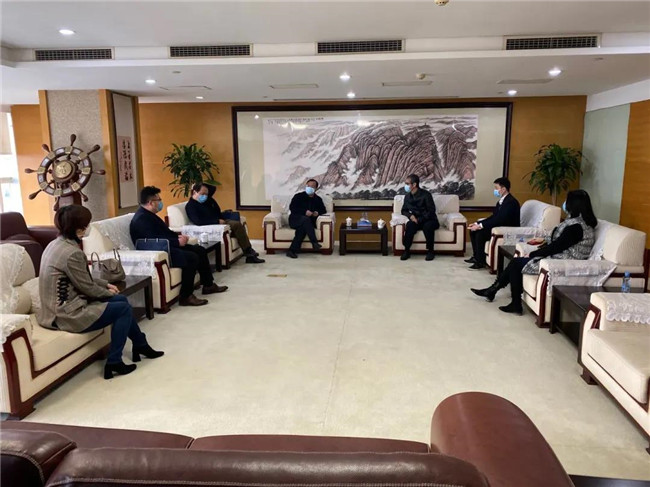 陳鴻云帶隊赴省中信銀行、農(nóng)發(fā)行走訪對接