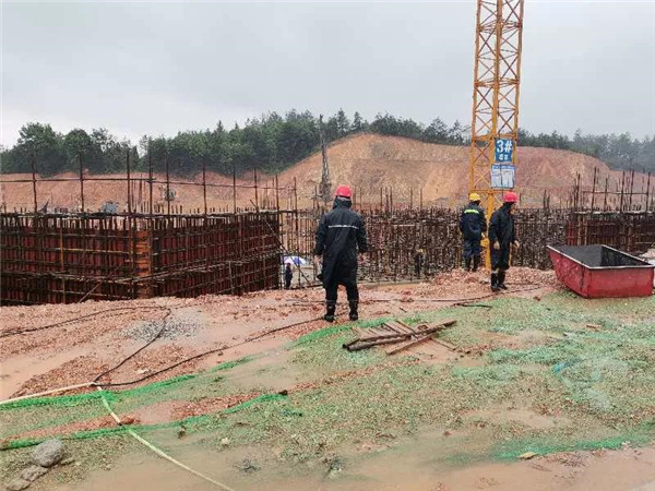 災后清理快速到位，重點項目及時復工——城投集團快速應(yīng)對災情