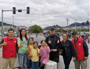 市城投集團(tuán):國(guó)慶服務(wù)不打烊 黨員車隊(duì)在行動(dòng)