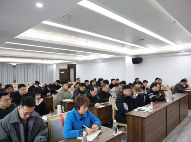 市城投集團(tuán)召開違規(guī)套取資金問題專項(xiàng)整治暨國有、集體資產(chǎn)違規(guī)轉(zhuǎn)租問題專項(xiàng)治理工作推進(jìn)會